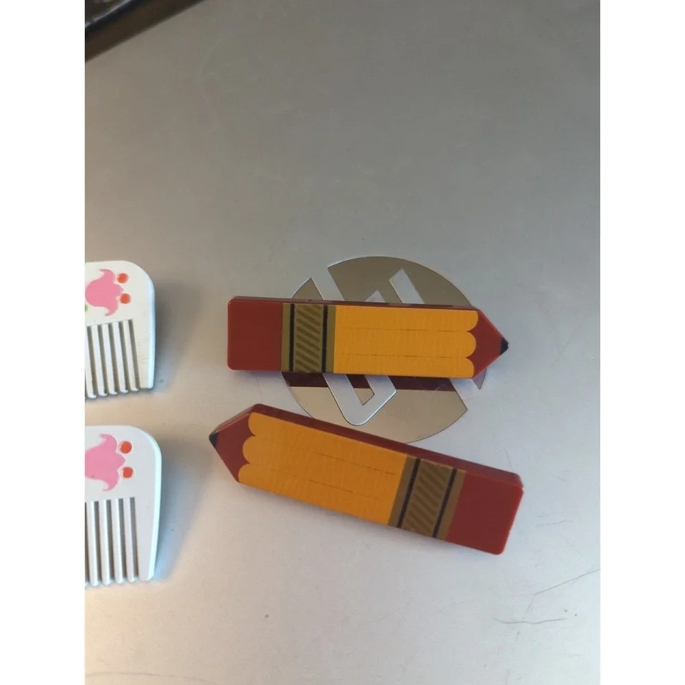 2 Pair Vintage Avon 1973, School Days & Flower Combs Girls Hair Barrettes